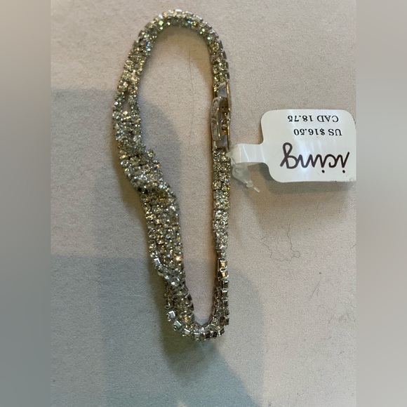 Sparkling Silver Rhinestone Bracelet - Picture 1 of 3